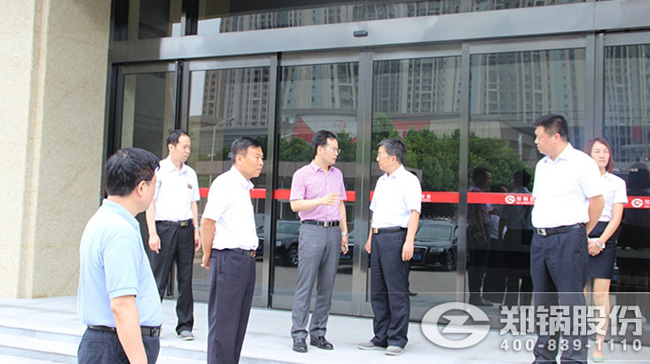 河南省(sheng)商(shang)務(wu)廳副廳長(zhang)張(zhang)雷(lei)明(ming)蒞(li)臨鄭鍋調(diào)研(yan)