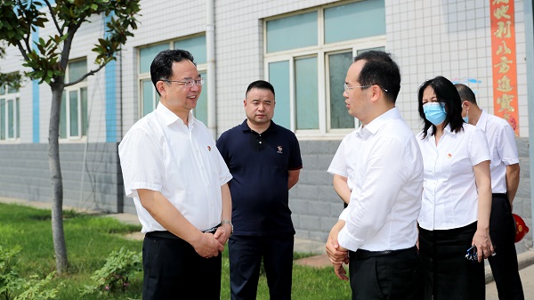 鄭(zheng)州(zhou)市(shi)委常(chang)委(wei)、市紀(jì)委書記杜(du)新軍(jun)一行蒞(li)臨鄭鍋調(diào)(diao)研(yan)指(zhi)導(dǎo)(dao)工(gong)作(zuo)