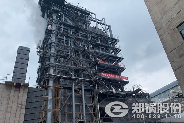 雲(yun)南(nan)98噸碳素(su)窰餘熱鍋鑪(lu).jpg